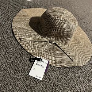 Women’s sun hat brand new with original tag
